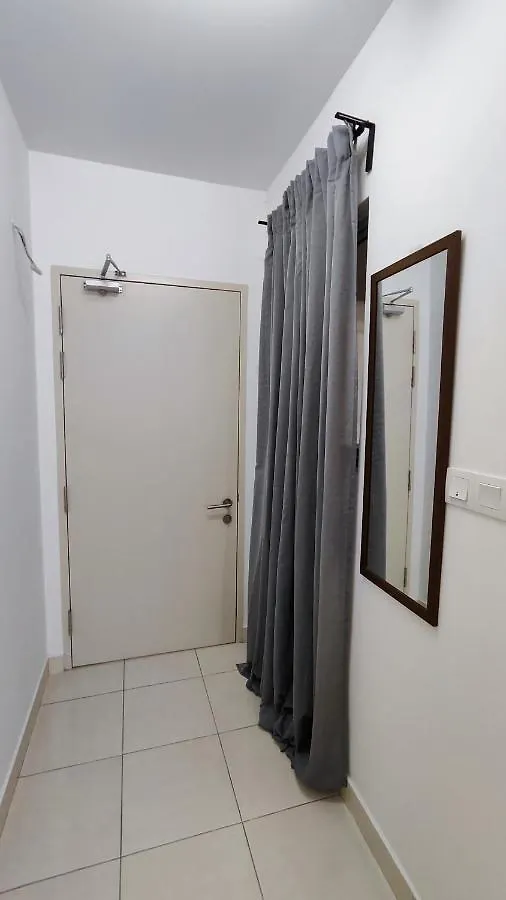 Home Stay Two Rooms Near Klia Sepang